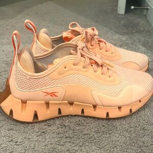 Peach 🍑 Reeboks